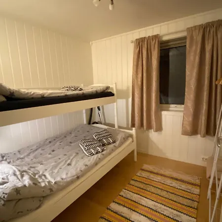 Gitta - Privat With Glass Patio And Free Parking *