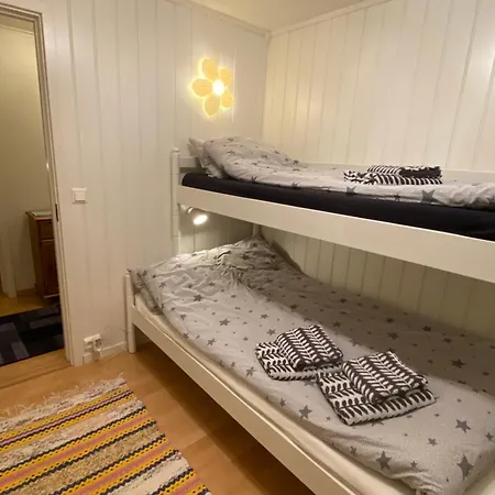 Apartamento Gitta - Privat With Glass Patio And Free Parking Tromsø