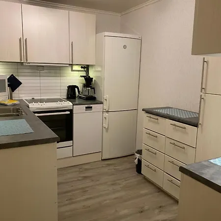 Gitta - Privat With Glass Patio And Free Parking * Tromsø